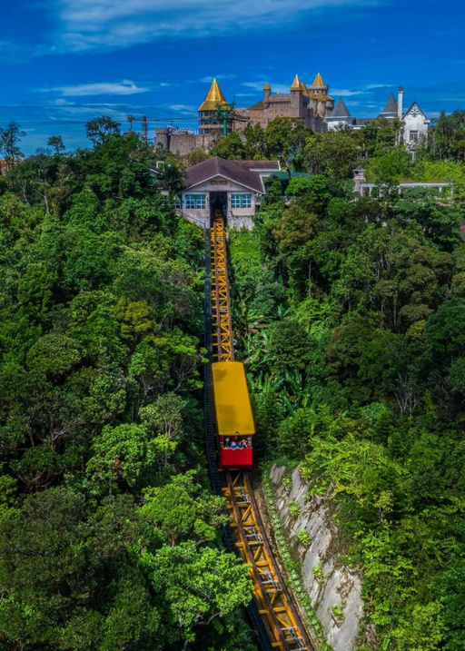 Ba Na Hills & Golden Bridge 5